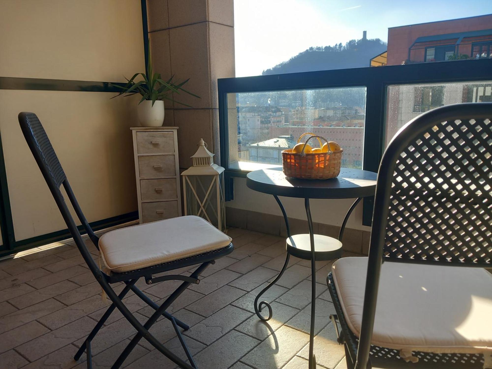 Апартаменты Bilocale Con Terrazzo E Box Auto Su Richiesta Комо Экстерьер фото